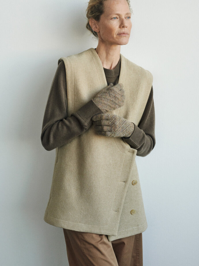 Isager Yarn - HELGA ISAGER og HELGA JÓNA THÓRUNNARDÓTTIR, Handcraft