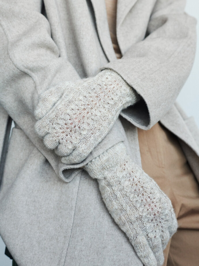 Isager Yarn - HELGA ISAGER og HELGA JÓNA THÓRUNNARDÓTTIR, Handcraft