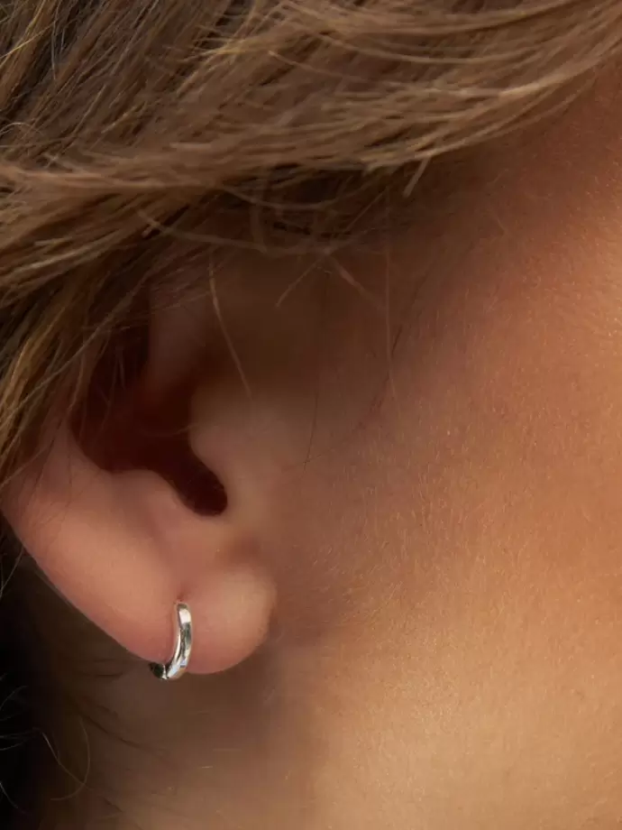 LULU Copenhagen - LULU Copenhagen 'Buckle Hoops'