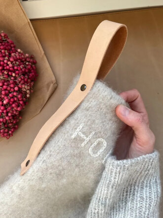 Petiteknit - PETITEKNIT Læderstrop - 'Julesok'