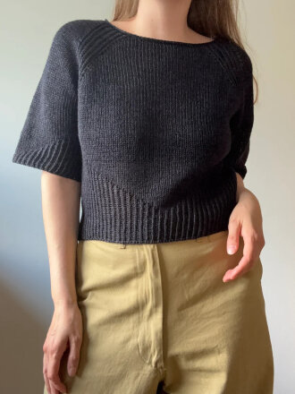 Isager Yarn - STRIKKEKIT 'Isa Raglan Tee'